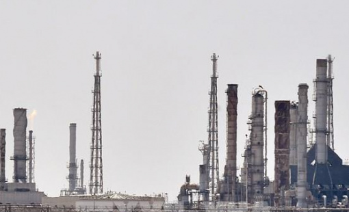 Giá dầu thế giới giảm 3% trước triển vọng nguồn cung dồi dào