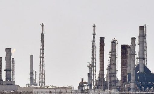 Giá dầu thế giới giảm 3% trước triển vọng nguồn cung dồi dào