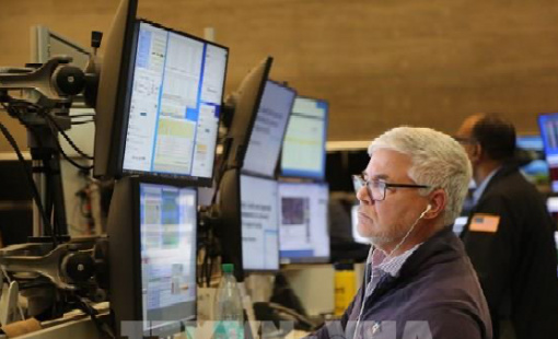 Chỉ số Dow Jones lập kỷ lục mới