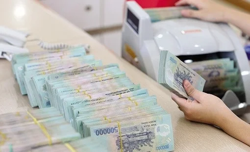 Nhiều ngân hàng bị kiểm soát đặc biệt tăng lãi suất tiết kiệm lên cao hàng đầu hệ thống