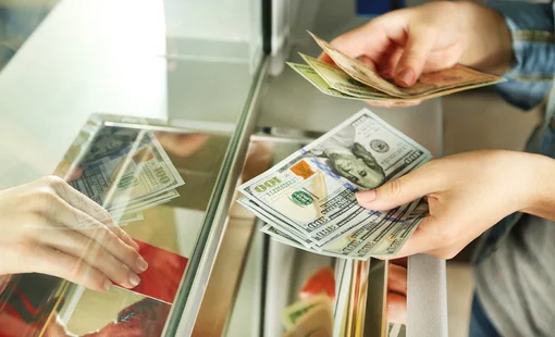 Một lượng lớn tiền đồng chuẩn bị được bơm vào hệ thống ngân hàng