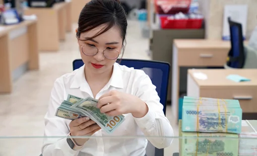 Đồng USD tiếp tục giảm mạnh tại các ngân hàng thương mại