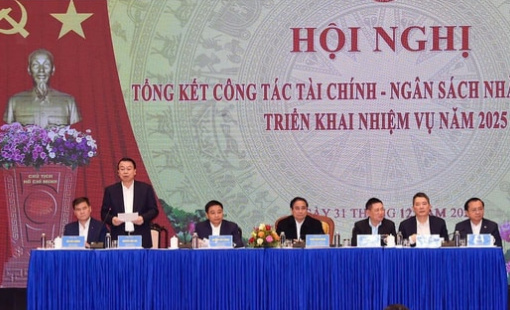 Lần đầu tiên thu ngân sách đạt trên 2 triệu tỷ đồng, vượt thu 324 nghìn tỷ đồng