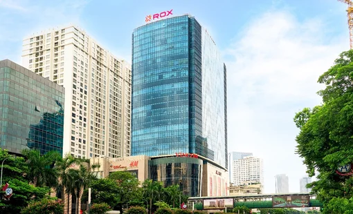 ROX Group, chuyện một năm thay áo