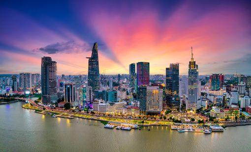 Bình minh sau "bão"  với doanh nghiệp niêm yết