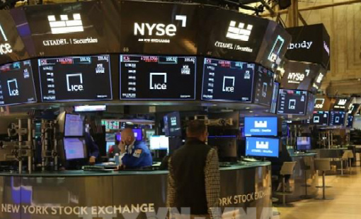 Sau màn "chào sân" của DeepSeek, chỉ số Nasdaq dẫn đầu đà tăng trên Phố Wall