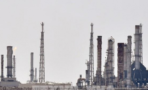 Giá dầu đi ngang dưới tác động giằng co từ hai phía cung cầu