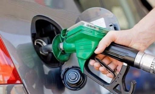 Giá xăng RON 95-III tăng 40 đồng/lít, dầu diesel tăng 380 đồng/lít