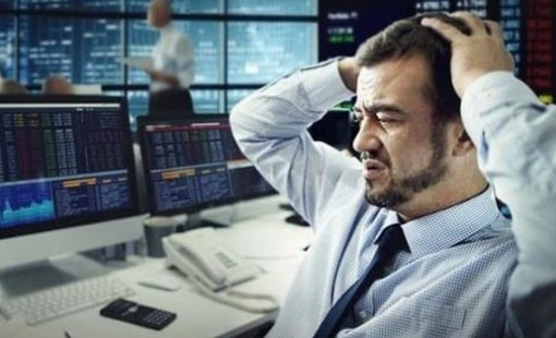 Phiên 2/10: Khối ngoại thẳng tay bán tiếp 2.400 tỷ đồng, cổ phiếu nào bị "xả" mạnh nhất?