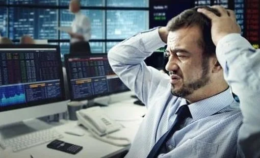 Phiên 2/10: Khối ngoại thẳng tay bán tiếp 2.400 tỷ đồng, cổ phiếu nào bị "xả" mạnh nhất?