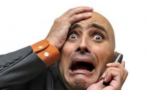 Cổ phiếu giảm kịch sàn sau khi nhận án đình chỉ, cổ đông tháo chạy, "chồng chất" bán sàn gần 3% công ty