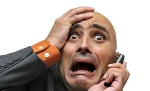 Cổ phiếu giảm kịch sàn sau khi nhận án đình chỉ, cổ đông tháo chạy, "chồng chất" bán sàn gần 3% công ty