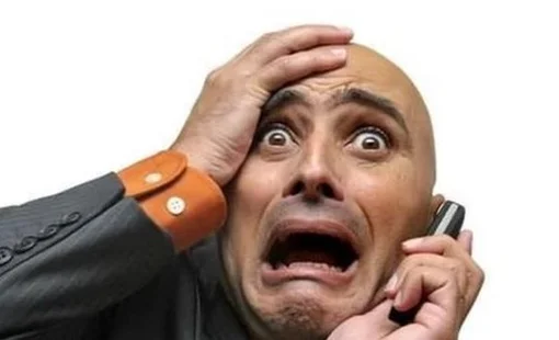 Cổ phiếu giảm kịch sàn sau khi nhận án đình chỉ, cổ đông tháo chạy, "chồng chất" bán sàn gần 3% công ty