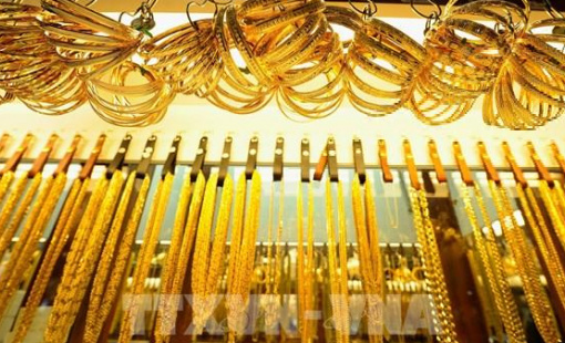 Áp lực bán tháo đẩy giá vàng thế giới về vùng đáy 3 tuần