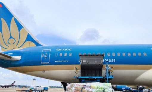 Vietnam Airlines vận chuyển miễn phí hàng hóa hỗ trợ vùng mưa lũ miền Trung