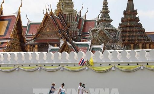 Thái Lan nâng dự báo tăng trưởng kinh tế lên 2,4%