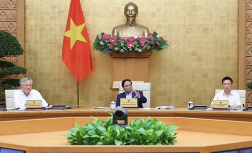 Thủ tướng Chính phủ: Tập trung “3 đẩy mạnh” phấn đấu tăng trưởng đạt trên 8%