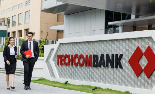 Techcombank huy động thêm 2.000 tỷ đồng, chi cổ tức hơn 7.000 tỷ đồng