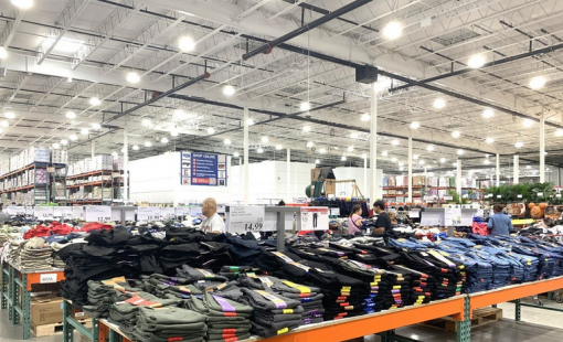 Gánh nặng thuế quan bắt đầu 'ngấm' vào giá hàng hóa tiêu dùng tại Mỹ