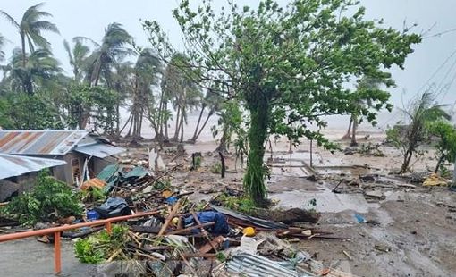 Siêu bão Fung-wong đổ bộ vào Philippines
