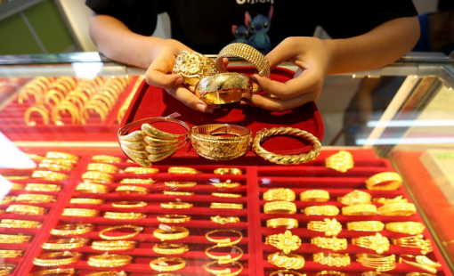 Giá vàng châu Á lên cao nhất trong hai tuần do lo ngại kinh tế