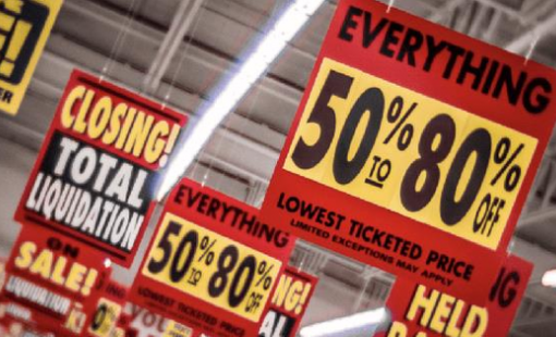 Dragon Capital: Tại sao chúng ta lại hăm hở "săn sale" một chiếc áo giảm 50%, nhưng lại hoảng loạn "bán tháo" cổ phiếu khi nó giảm 5%