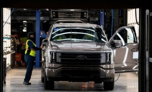 Tesla, Ford đau đầu vì tồn nhiều xe điện hạng sang