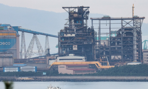 Ngành thép Hàn Quốc đối mặt khủng hoảng do thép Trung Quốc và thuế Mỹ