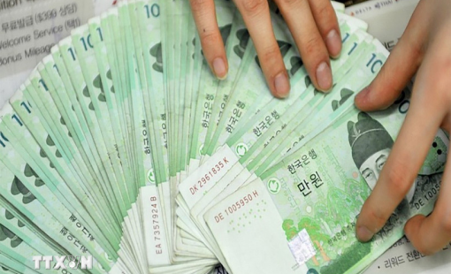 Đồng won chịu áp lực do dòng vốn ra nước ngoài tăng cao