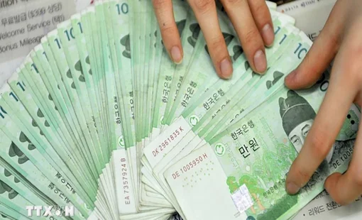 Đồng won chịu áp lực do dòng vốn ra nước ngoài tăng cao