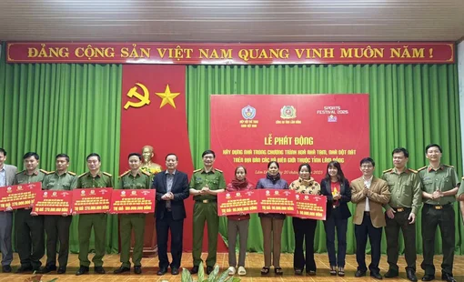 NovaGroup và Hiệp hội Thể thao Công an Nhân dân trao tặng kinh phí xây dựng nhà ở cho người dân có hoàn cảnh khó khăn