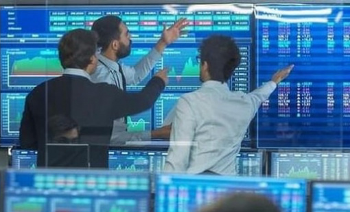 Phiên 25/11: Khối ngoại giảm bán ròng, ngược chiều tung hàng trăm tỷ gom một cổ phiếu ngân hàng