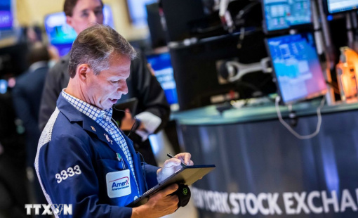 Chứng khoán Mỹ tiếp tục tăng điểm nhờ lực đẩy từ Fed