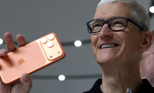 Lần đầu tiên sau 14 năm, Apple vượt Samsung về sản lượng điện thoại