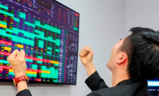 Cổ phiếu một doanh nghiệp đầu ngành “bốc đầu” lên đỉnh lịch sử trước thềm trả cổ tức 65% bằng tiền mặt