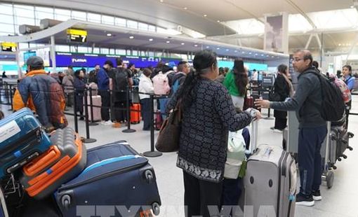 Mỹ: 1.460 chuyến bay bị hủy, hàng nghìn chuyến bị hoãn do thiếu kiểm soát viên