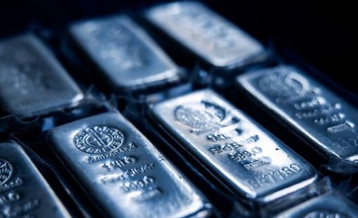 Bạc lập kỷ lục rồi rơi tự do, chuyên gia dự báo giá sẽ chạm mức 3 chữ số vào năm 2026