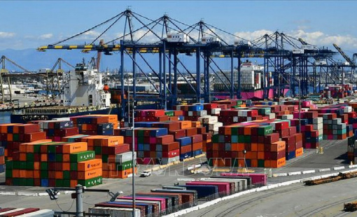 Mỹ giảm mạnh thâm hụt thương mại tháng 9 nhờ xuất khẩu tăng vọt