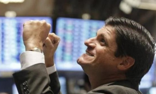 Phiên 15/12: Khối ngoại tung gần 700 tỷ mua ròng trên HOSE, gom mạnh hai cổ phiếu chứng khoán