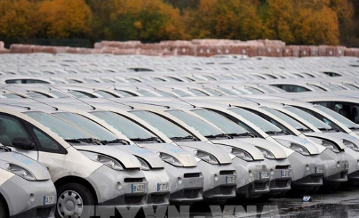 EU nới lỏng lệnh cấm xe xăng, dầu năm 2035 để cứu ngành ô tô