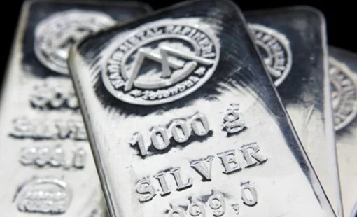 Giá bạc lập đỉnh mới nhờ kỳ vọng Fed hạ lãi suất và nguồn cung thắt chặt