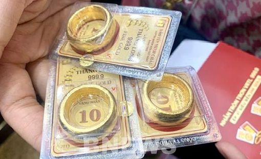 Giá vàng quay đầu giảm trước áp lực từ lợi suất trái phiếu Mỹ