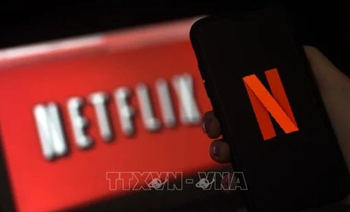 Netflix tham gia cuộc đua thâu tóm Warner Bros Discovery