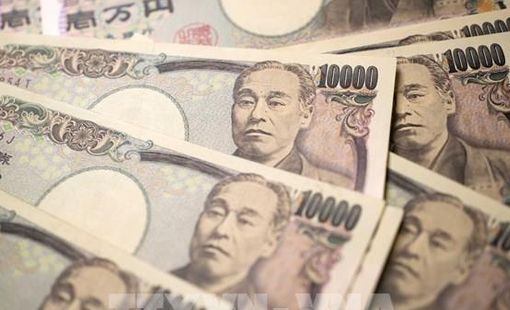 Đồng yen áp sát mức thấp kỷ lục do quan điểm thận trọng của BoJ