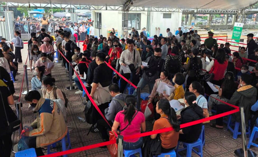 Nhà ở xã hội tăng tốc, thị trường bất động sản vẫn lệch pha