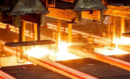 Nhận “phao cứu sinh” từ tỷ phú Phạm Nhật Vượng, một cổ phiếu thép bất ngờ tăng bằng lần