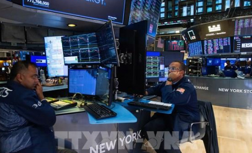 Chứng khoán Mỹ giảm điểm trước thềm cuộc họp của Fed