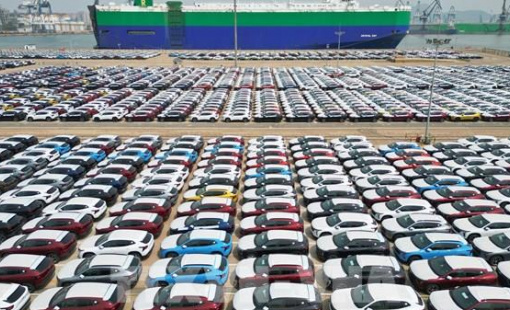 Thị trường ô tô Trung Quốc ổn định trước thềm thay đổi chính sách