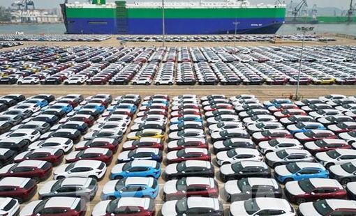 Thị trường ô tô Trung Quốc ổn định trước thềm thay đổi chính sách
