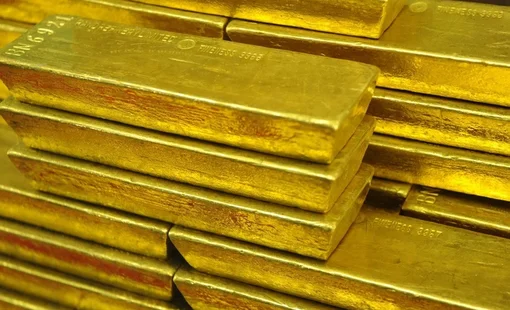 Giá vàng tăng vọt lên gần mức cao kỷ lục do lo ngại chiến tranh thương mại